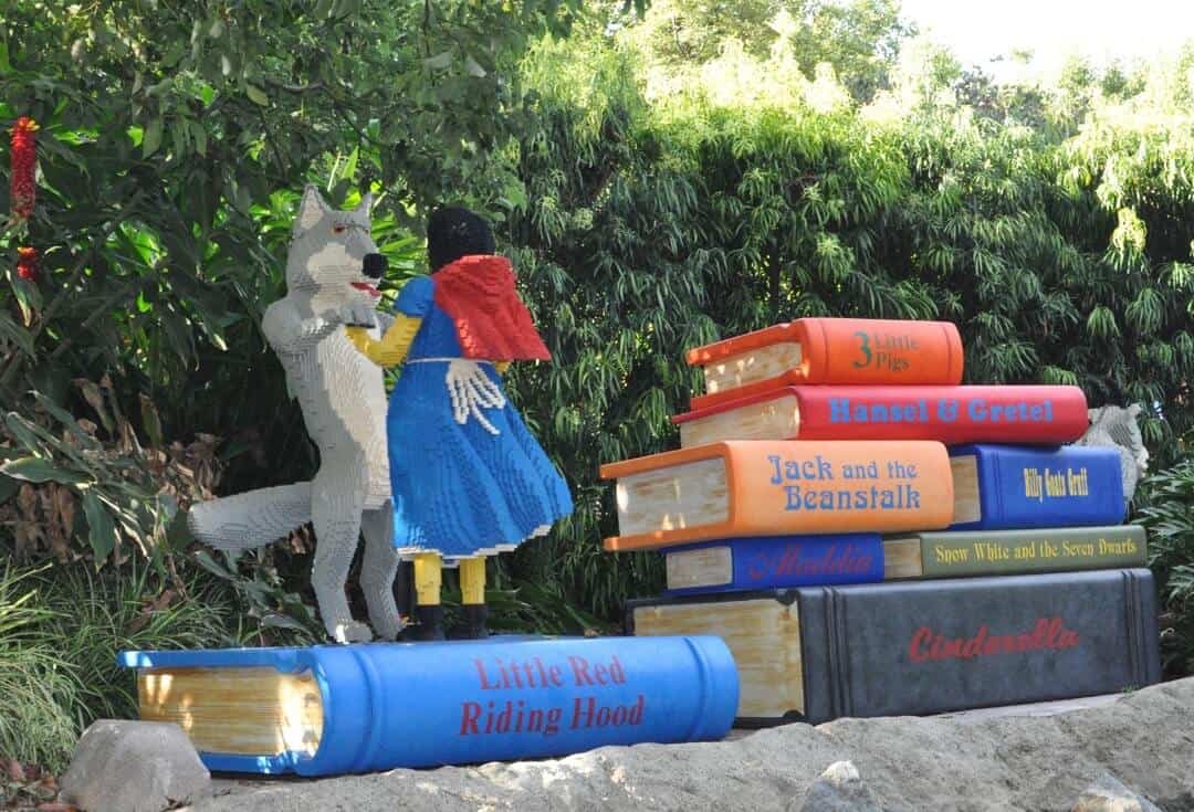 Little Red Riding Hood dancing with Big Bad Wolf LEGOLAND | ROAD TRIP: Carlsbad