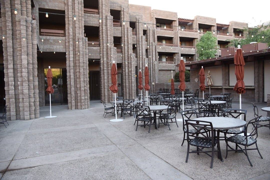 outdoor seating at Canyon Cafe at Loews Ventana Canyon Resort