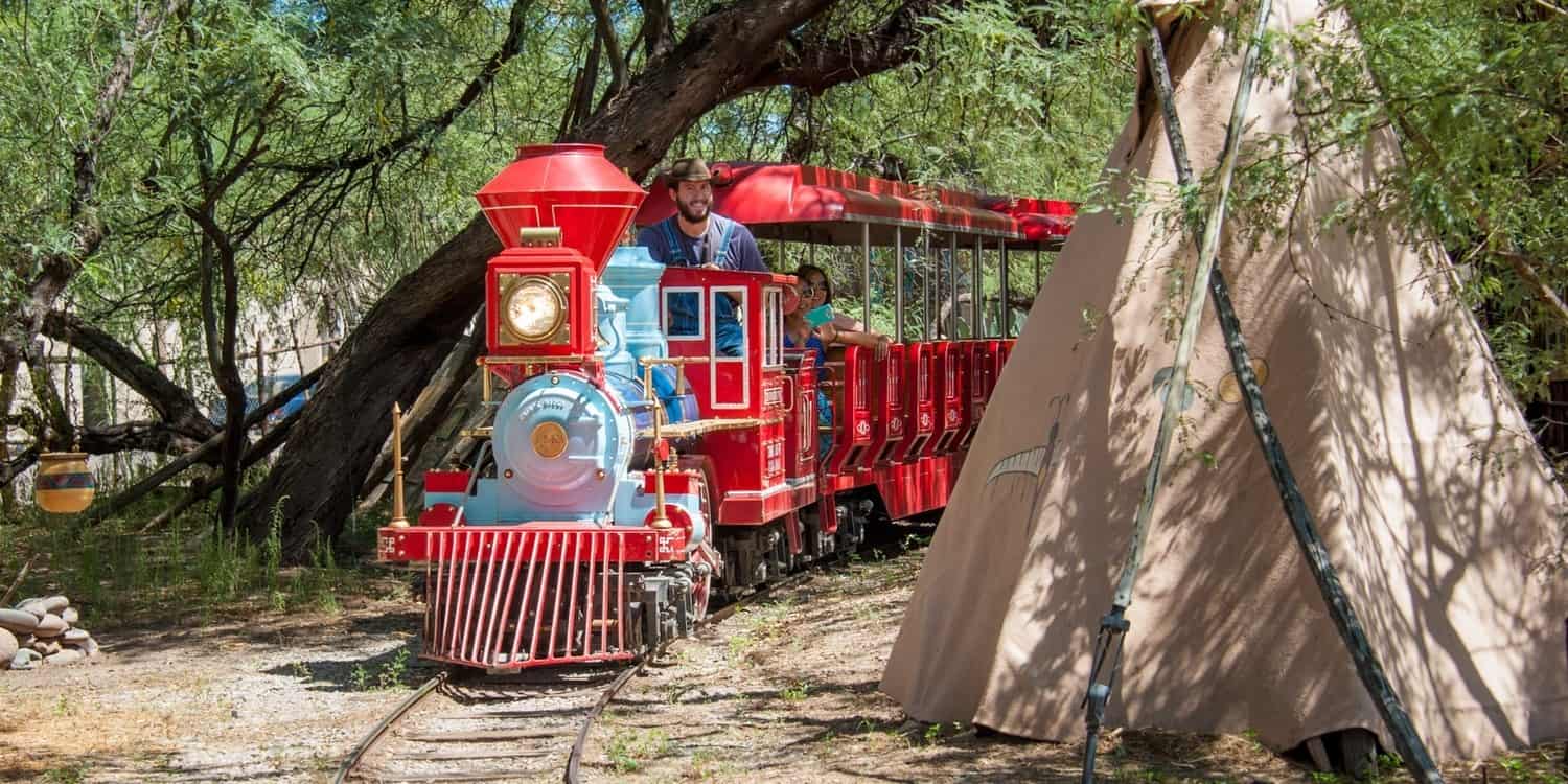 train ride trail dust town tucson | 25 Things To Do With Kids In Tucson [SUMMER]