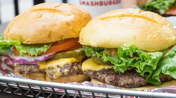 smashburger-kids-eat-free-tucson