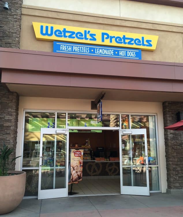 Wetzel_s Pretzels at Tucson Premium Outlets