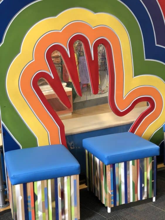 colorful high five hand Childrens Museum Tucson | Children's Museum Tucson - Attraction Guide