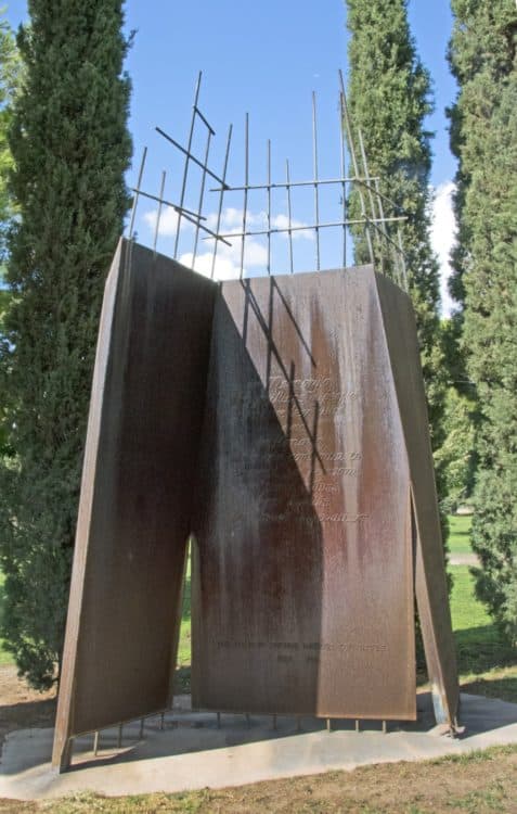wrought iron sculpture dedicated to political prisoners Himmel Park Tucson | Park Profile: Himmel Park