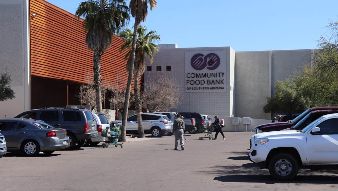 Volunteer In Tucson Community Food Bank Of Southern Arizona