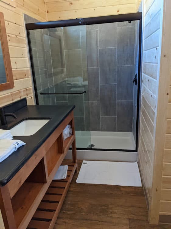 Mount Lemmon Hotel Bathroom | Mount Lemmon - Attraction Guide