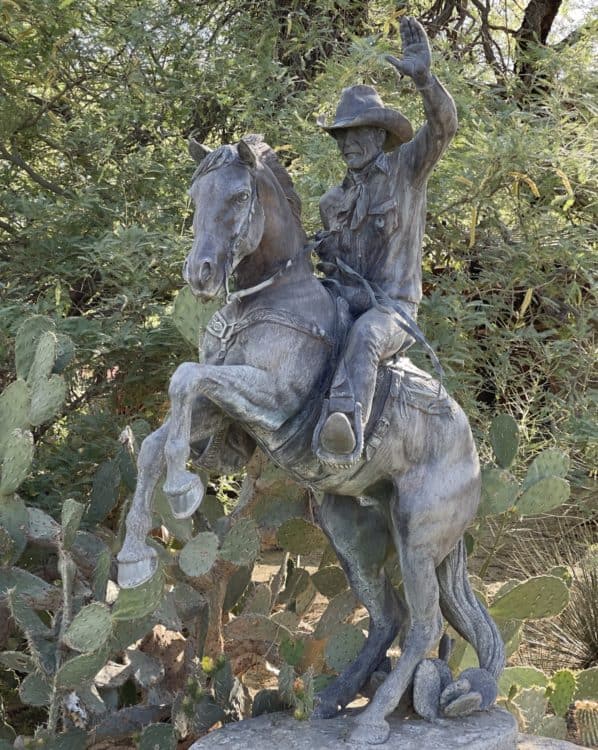Sculpture Tanque Verde Ranch | Tanque Verde Ranch: An All-Inclusive Vacation in Tucson, AZ