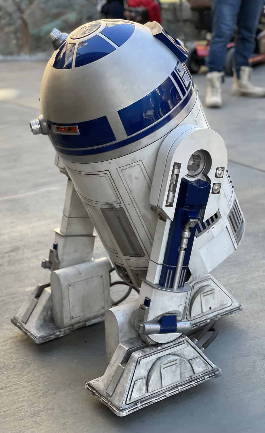 Star Wars R2 D2 Disneyland Park | ROAD TRIP: Tucson to Disneyland