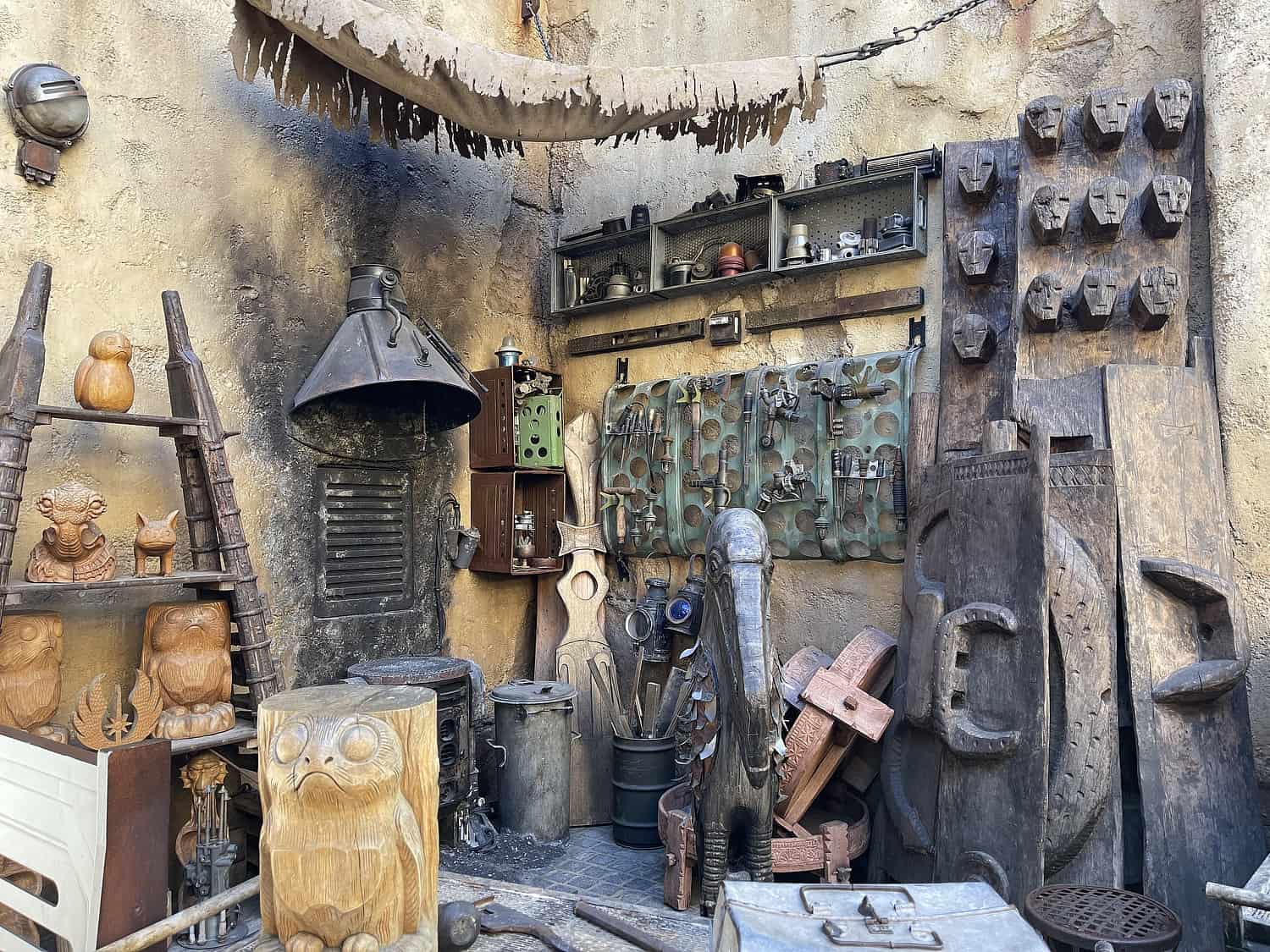 Star Wars Shop Galaxys Edge Disneyland Park | ROAD TRIP: Tucson to Disneyland
