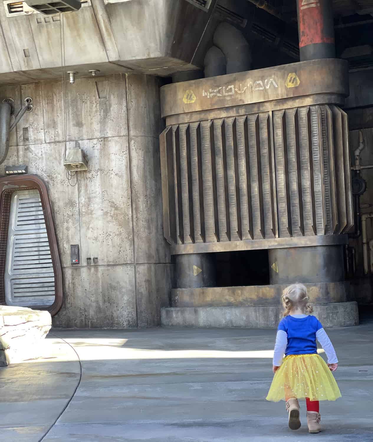 Toddler Star Wars Galaxy Edge Disneyland Park | ROAD TRIP: Tucson to Disneyland