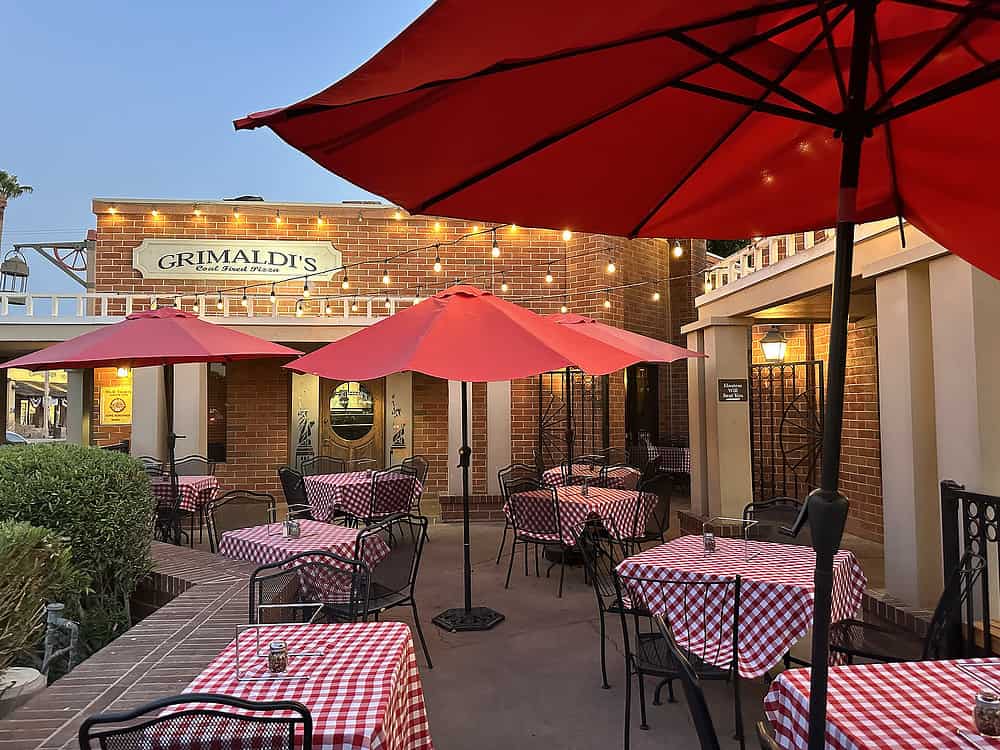 Grimaldis Coal Fired Pizza Old Town Scottsdale | Road Trip Guide: Tucson to Scottsdale