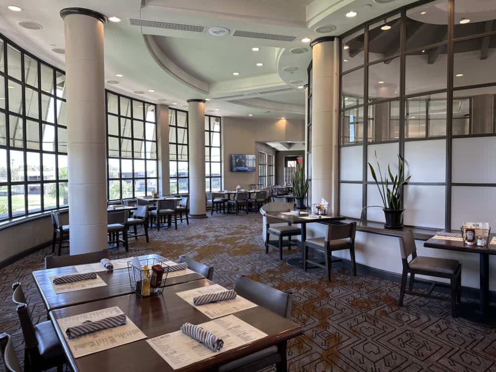 Phoenician Tavern Restaurant Dining Scottsdale Resort | Resort Report: The Phoenician (Scottsdale)