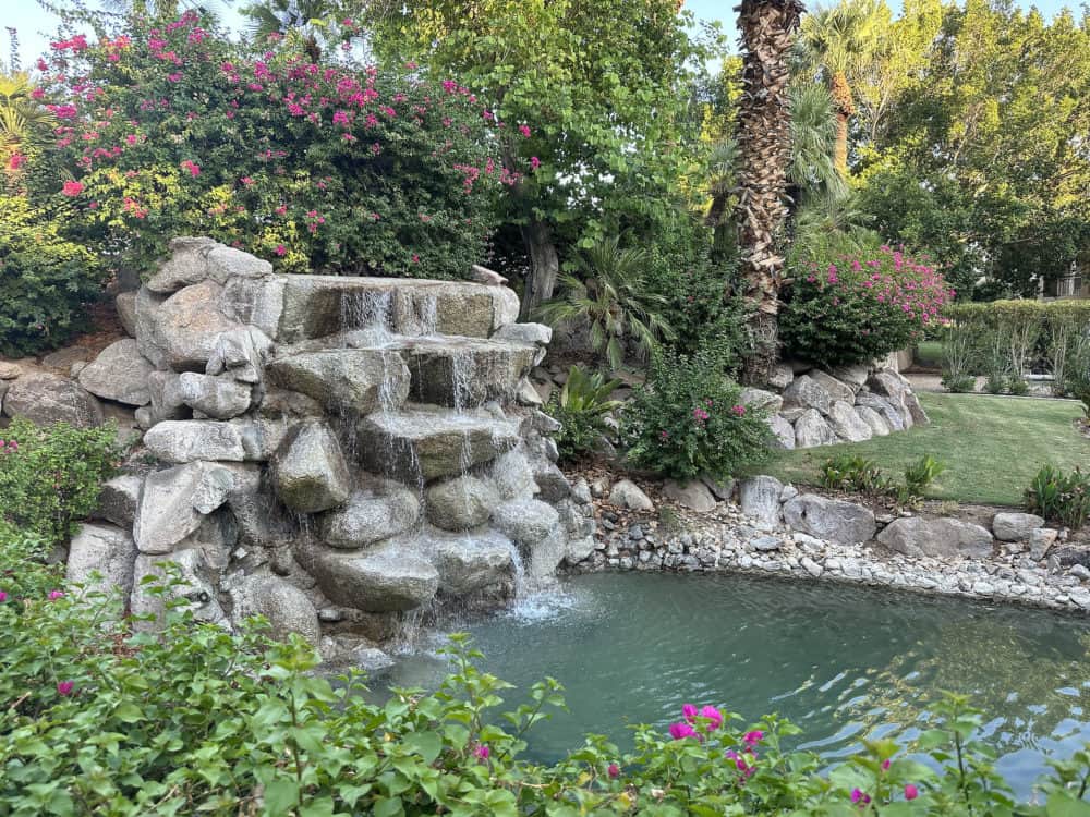 Pretty Waterfall Scenic Phoenician Resort Luxury Collection Scottsdale | Resort Report: The Phoenician (Scottsdale)