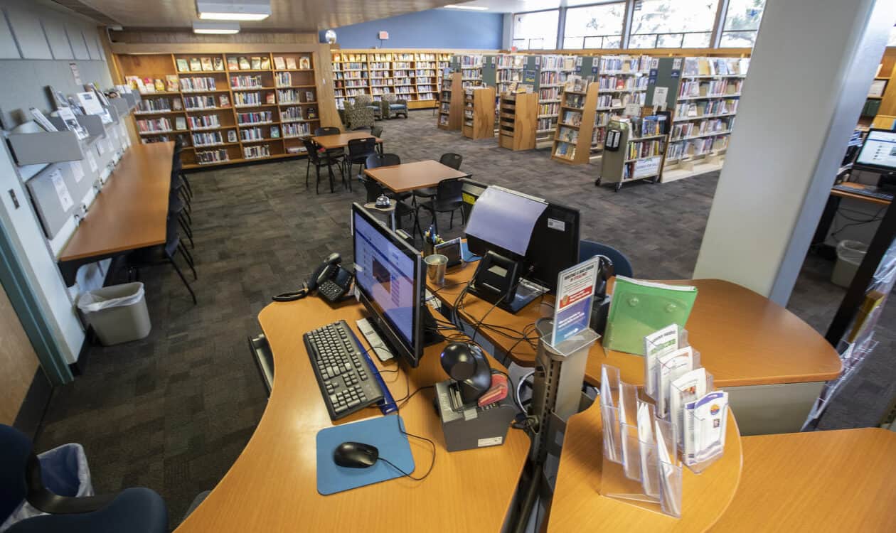 Inside Himmel Park Library Tucson | Himmel Park Library Guide - Parking, Amenities, Events