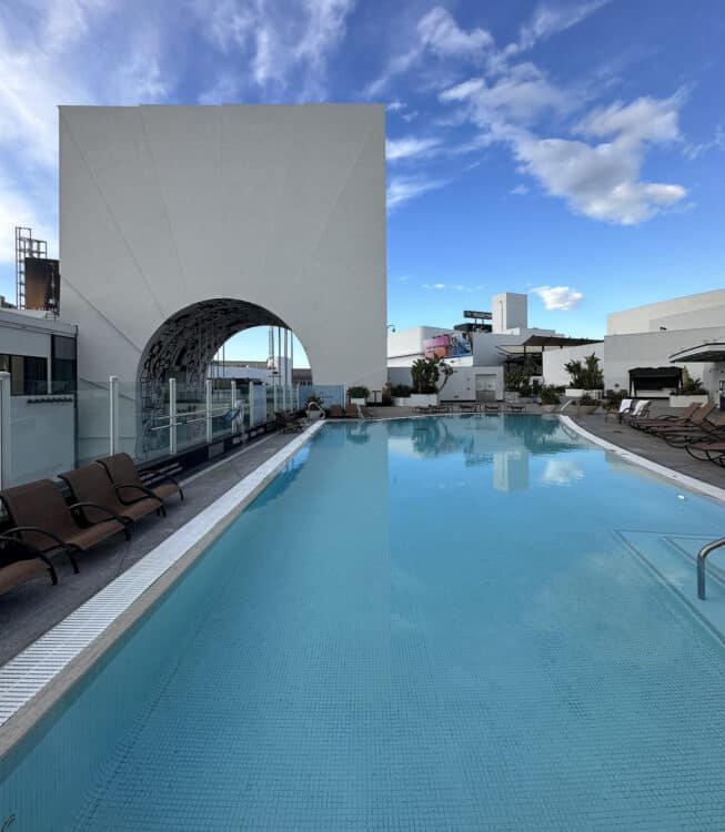 Swimming Pool Loews Hollywood Hotel | Road Trip: Tucson to Universal Studios Hollywood